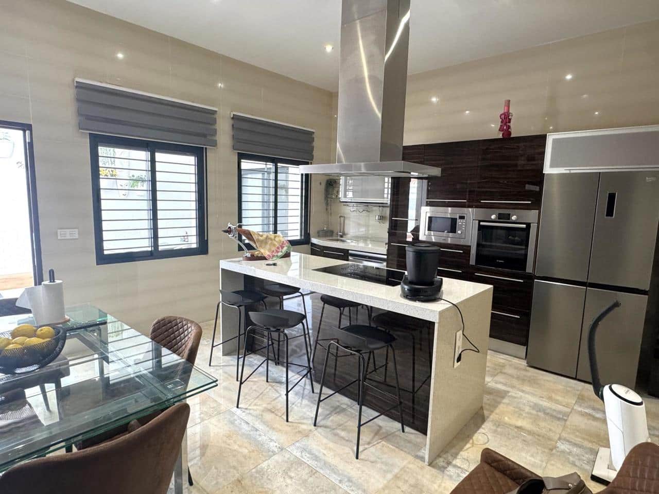 Chalet de 4 habitaciones en Pilar de la Horadada en venta con piscina - 595.000 € (Ref: 9721072)