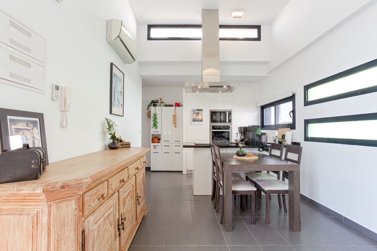 Chalet de 2 habitaciones en Orihuela Costa en venta - 329.000 € (Ref: 9721075)