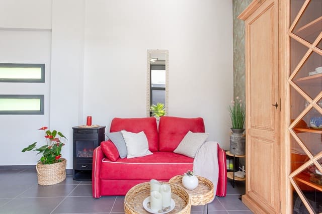 Chalet de 2 habitaciones en Dehesa de Campoamor, Orihuela en venta - 329.000 € (Ref: 9721075)