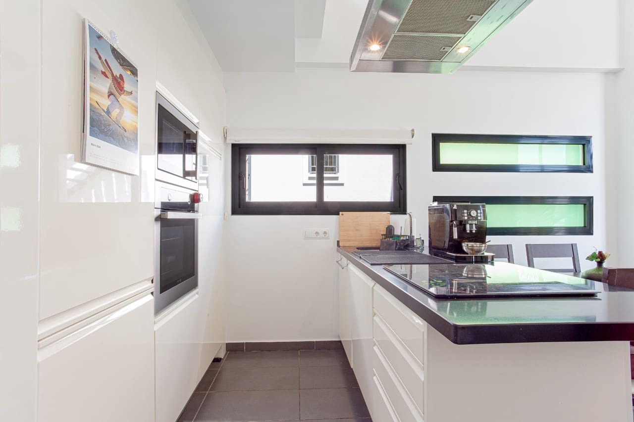 Chalet de 2 habitaciones en Orihuela Costa en venta - 329.000 € (Ref: 9721075)