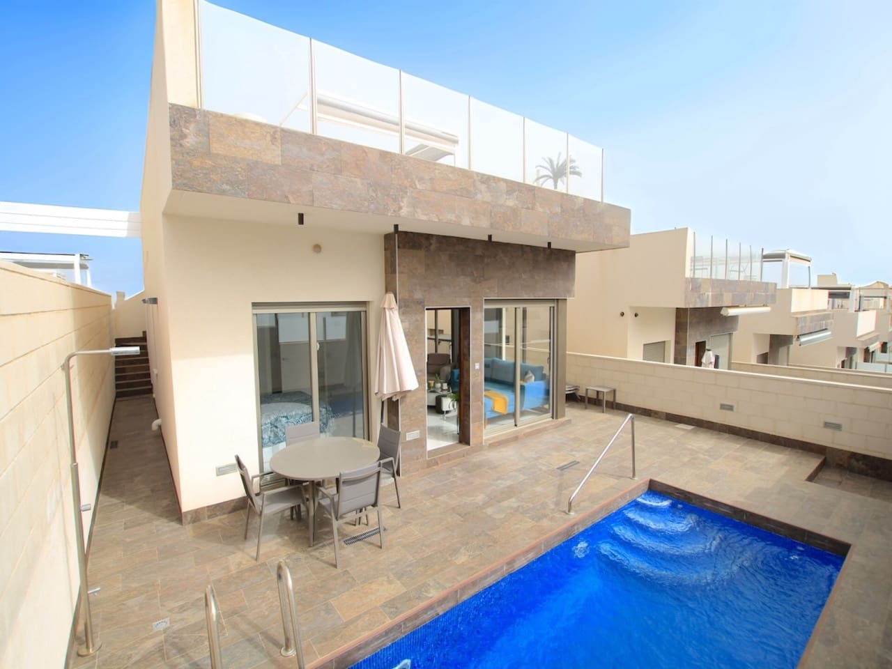 3 bedroom Villa for sale in Villamartin with pool - € 365,000 (Ref: 9721079)