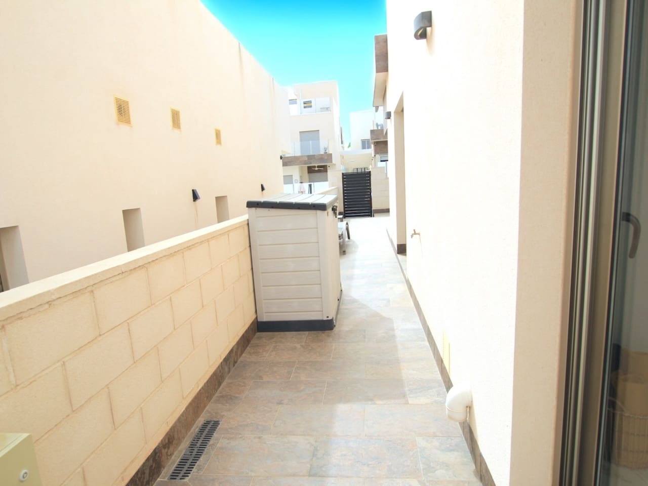 3 bedroom Villa for sale in Villamartin with pool - € 365,000 (Ref: 9721079)