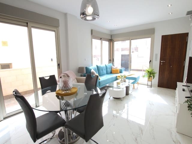 3 bedroom Villa for sale in Villamartin, Orihuela with pool - € 365,000 (Ref: 9721079)