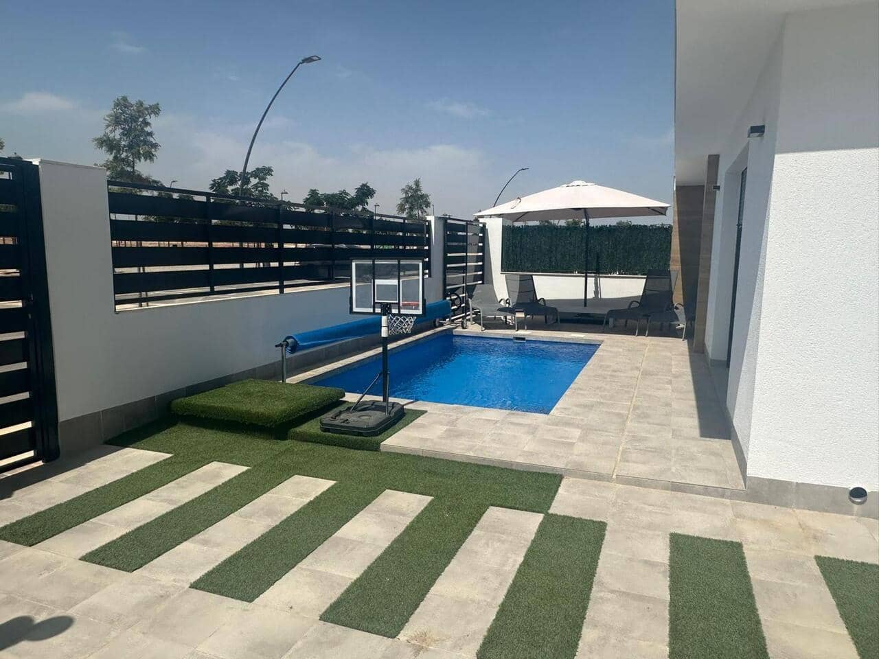 3 bedroom Villa for sale in Roldan with pool garage - € 379,000 (Ref: 9726316)