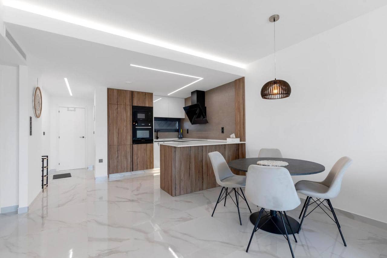 2 bedroom Apartment for sale in Guardamar del Segura with pool - € 255,000 (Ref: 9726319)