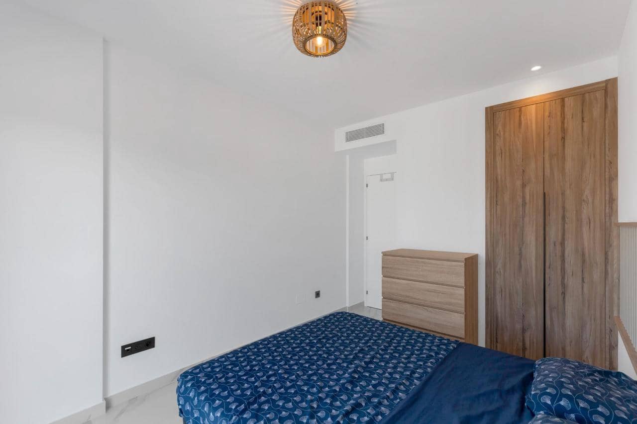 2 bedroom Apartment for sale in Guardamar del Segura with pool - € 255,000 (Ref: 9726319)