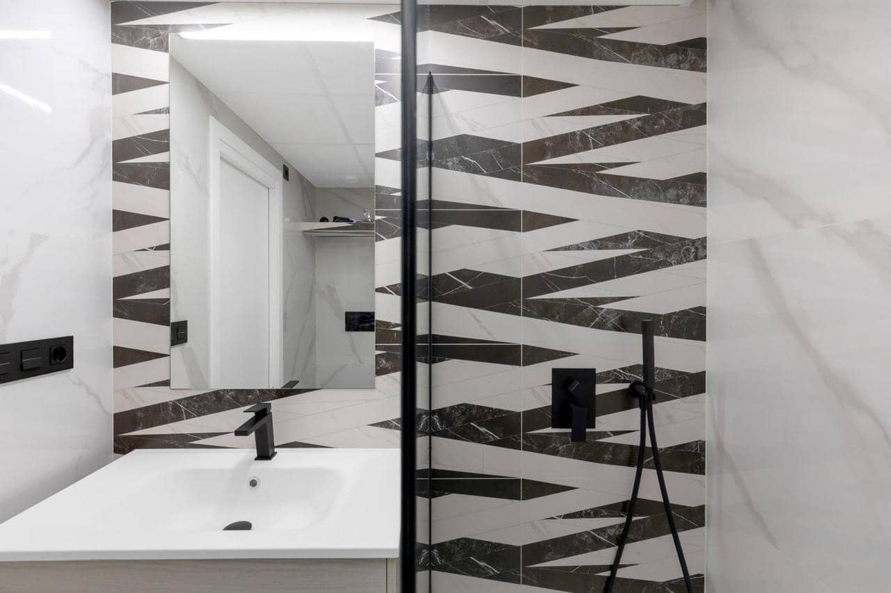 2 bedroom Apartment for sale in Guardamar del Segura with pool - € 255,000 (Ref: 9726319)