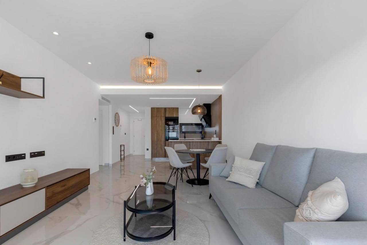 2 bedroom Apartment for sale in Guardamar del Segura with pool - € 255,000 (Ref: 9726319)