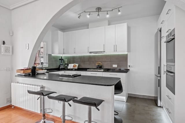 3 quarto Moradia para venda em Ciudad Quesada, Rojales com piscina garagem - 495 000 € (Ref: 9726328)