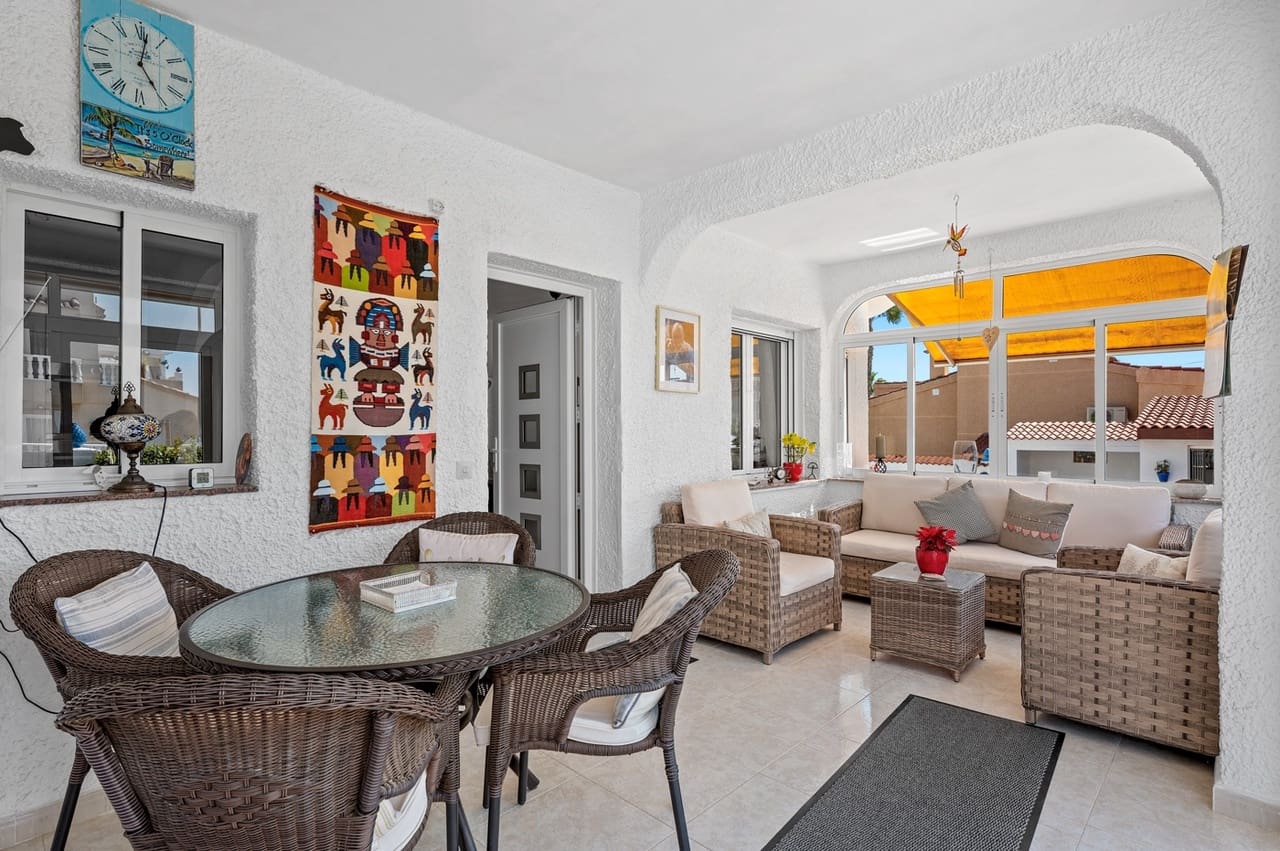 3 bedroom Villa for sale in Ciudad Quesada with pool garage - € 495,000 (Ref: 9726328)