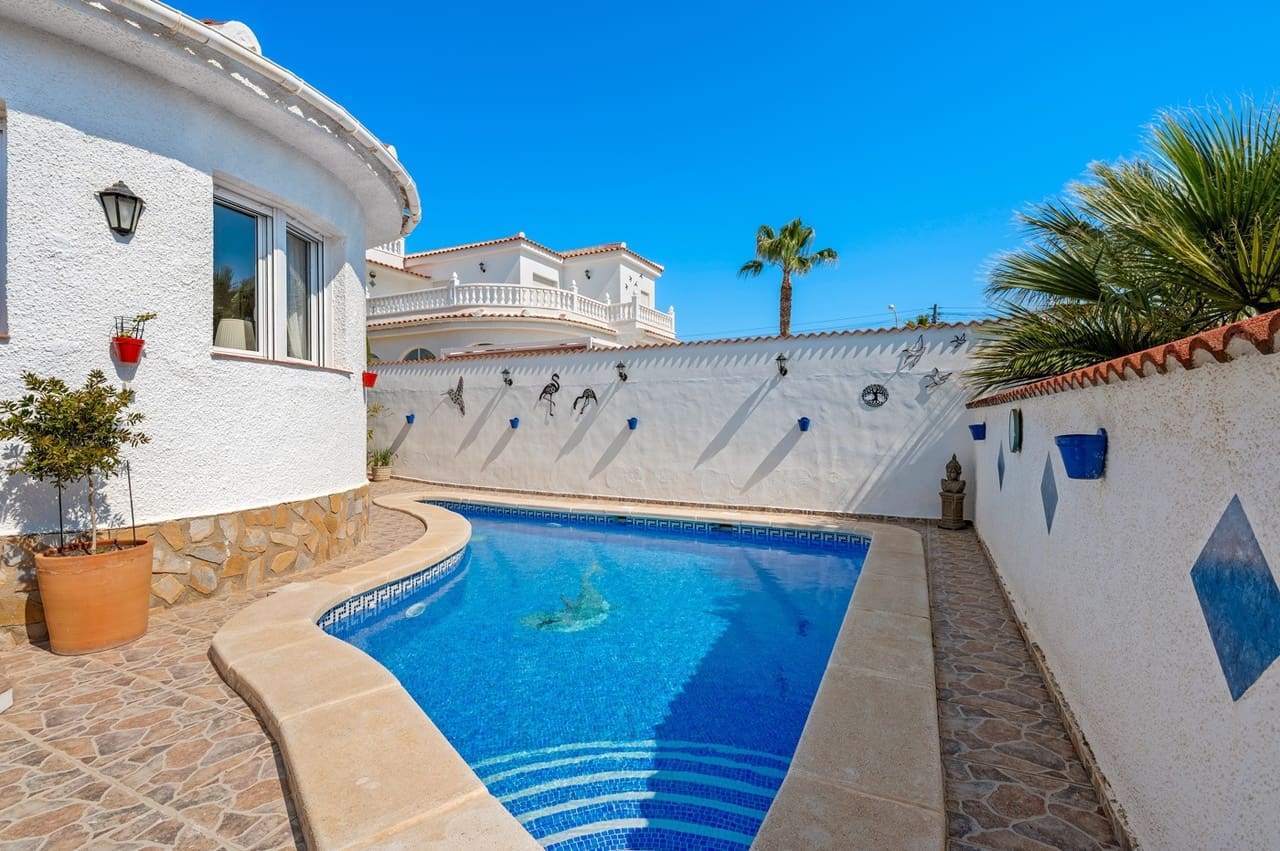 3 bedroom Villa for sale in Ciudad Quesada with pool garage - € 495,000 (Ref: 9726328)