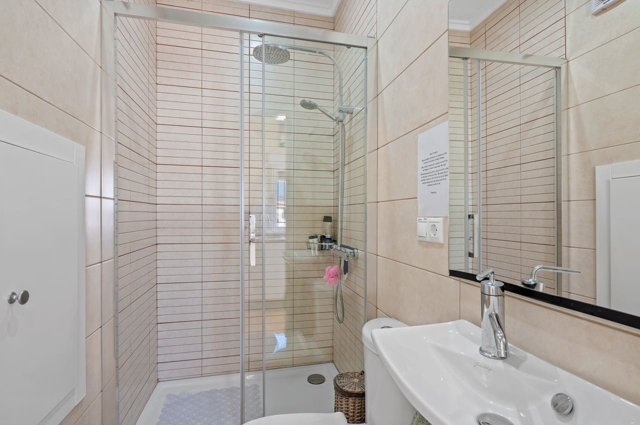 3 bedroom Villa for sale in Ciudad Quesada with pool garage - € 495,000 (Ref: 9726328)