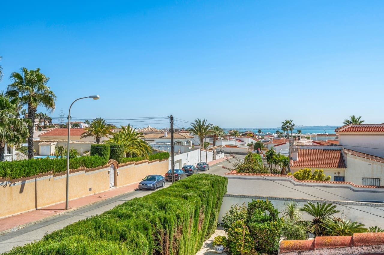 2 chambre Villa/Maison à vendre à Ciudad Quesada avec piscine - 345 000 € (Ref: 9728543)