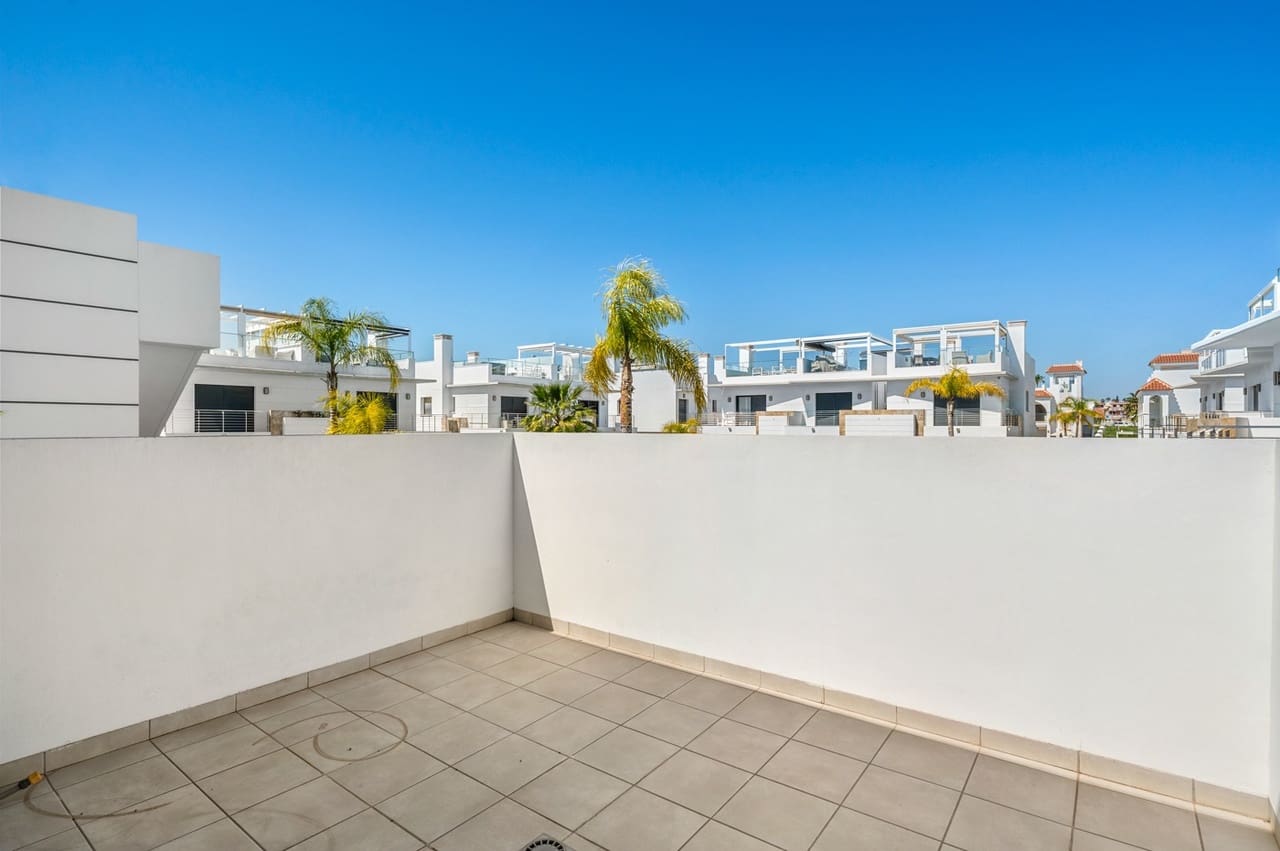 3 soveværelse Villa til salg i Ciudad Quesada med swimmingpool - € 499.000 (Ref: 9728544)