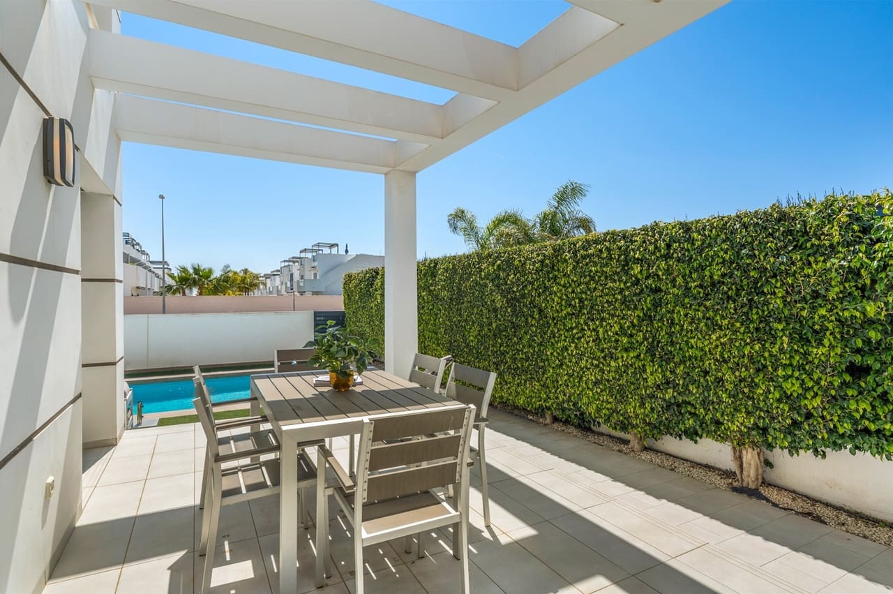 3 soveværelse Villa til salg i Ciudad Quesada med swimmingpool - € 499.000 (Ref: 9728544)