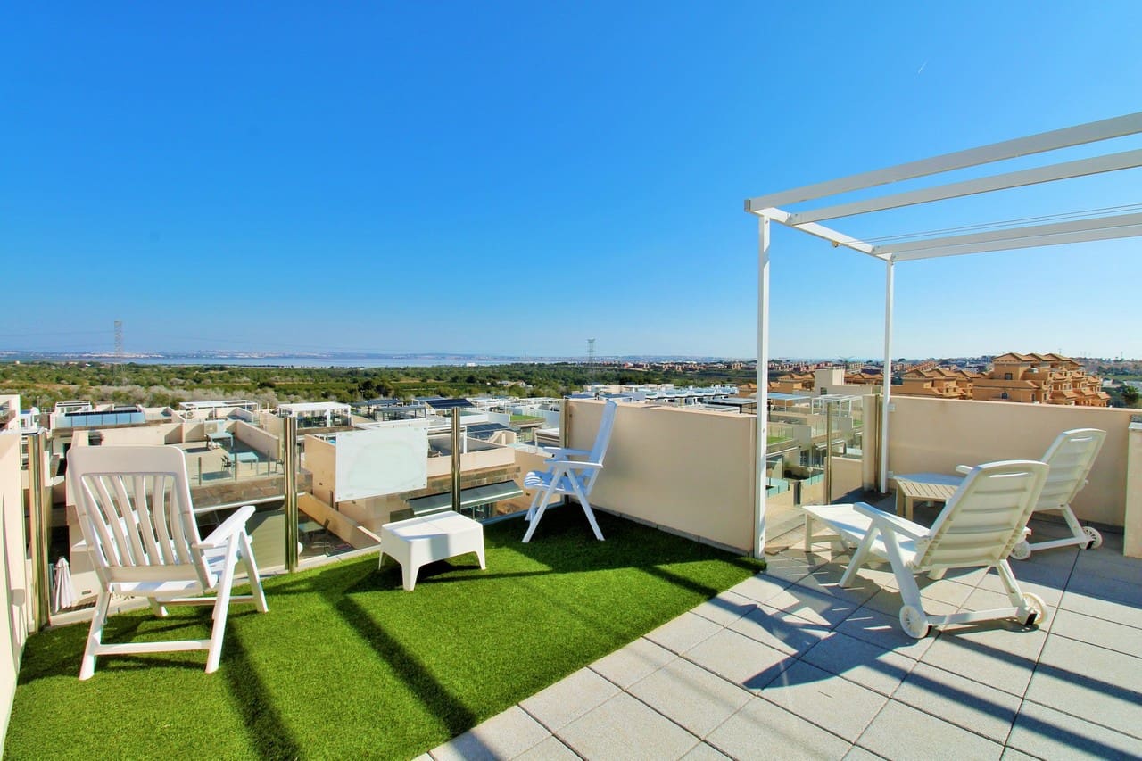 3 makuuhuone Huvila myytävänä paikassa Villamartin mukana uima-altaan - 375 000 € (Ref: 9728547)