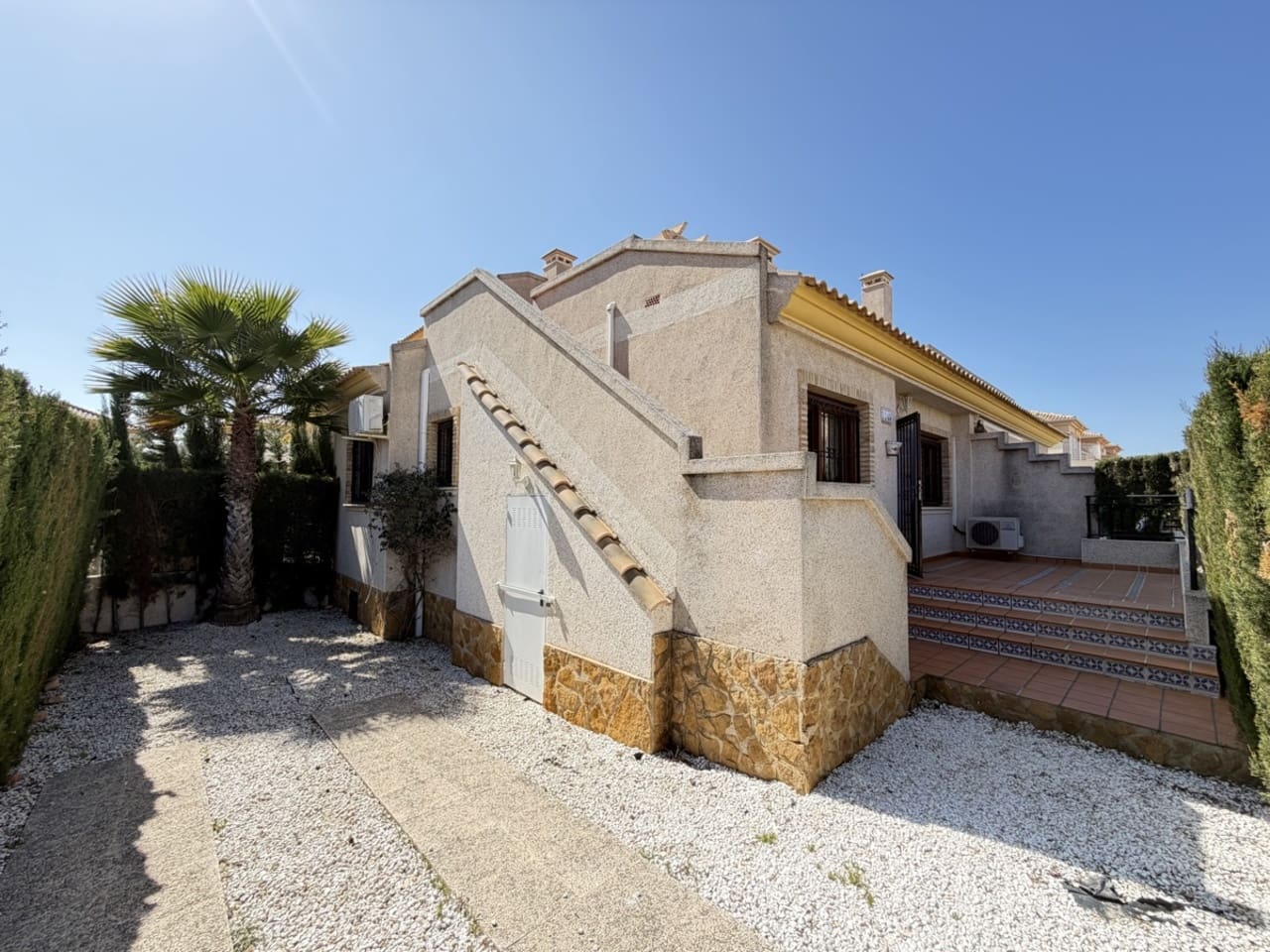 2 soveværelse Bungalow til salg i Villamartin med swimmingpool - € 199.995 (Ref: 9728557)