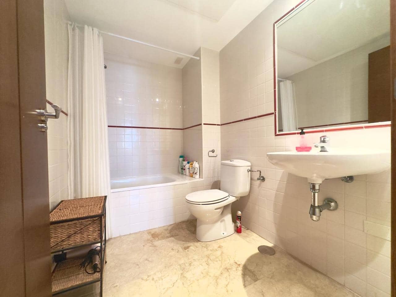 2 Zimmer Apartment zu verkaufen in Torrevieja mit Pool - 330.000 € (Ref: 9728559)