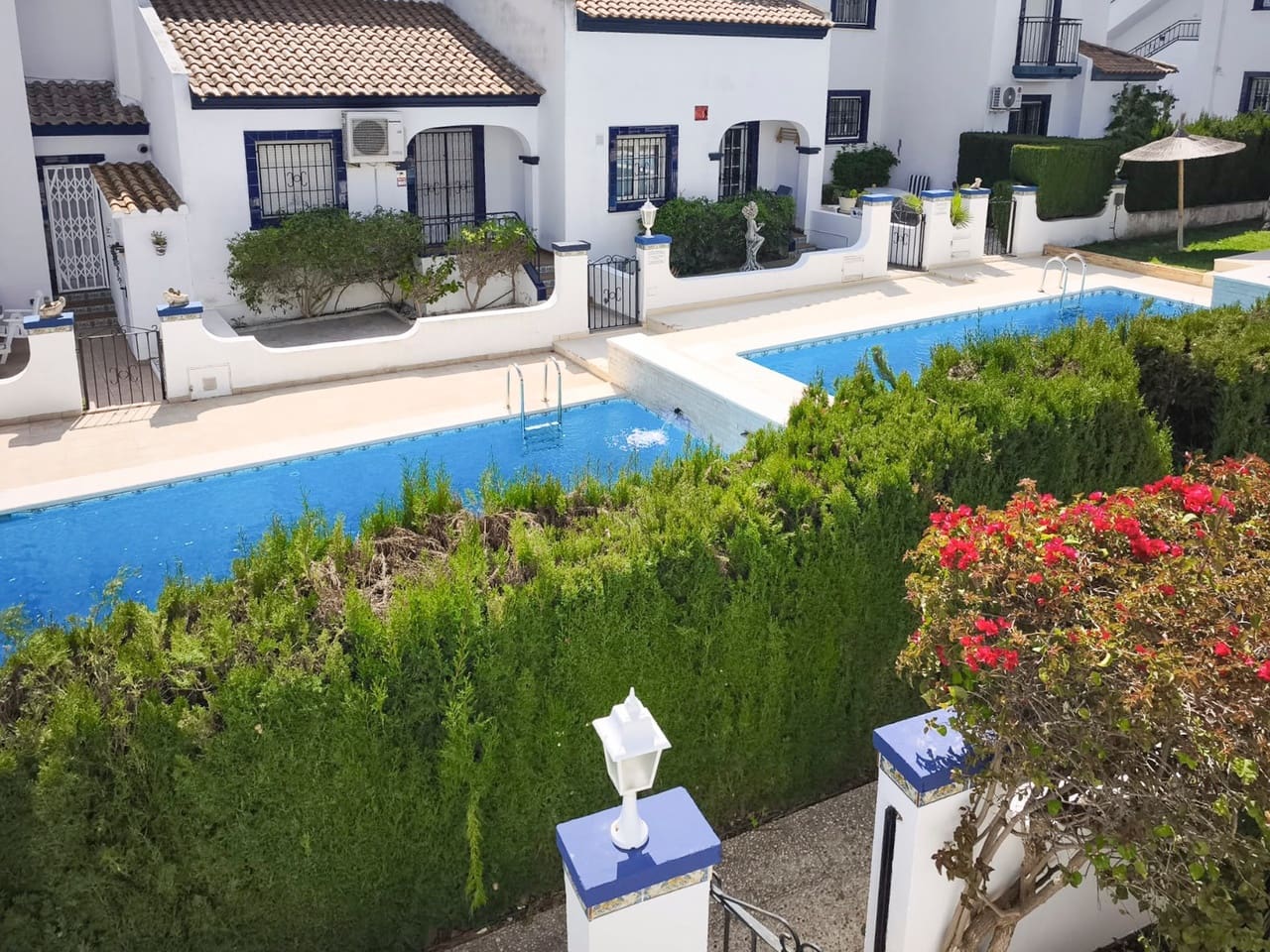 Casa de 2 habitaciones en Villamartin en venta con piscina - 229.000 € (Ref: 9731746)