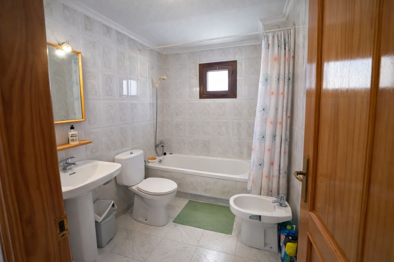 2 sypialnia Apartament na sprzedaż w Torrevieja - 174 900 € (Ref: 9735281)