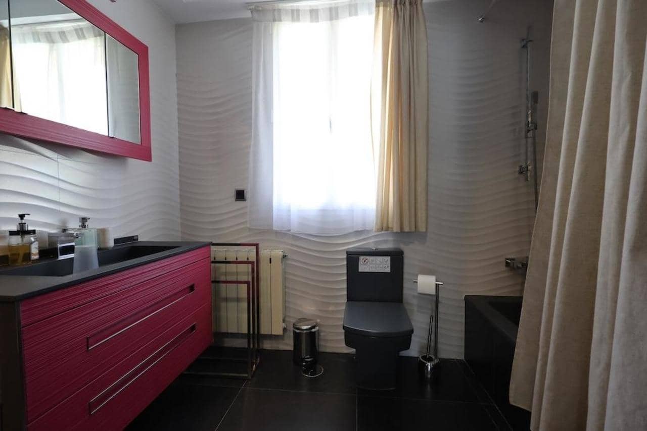 Chalet de 4 habitaciones en Cabo Roig en venta - 1.070.000 € (Ref: 9735282)