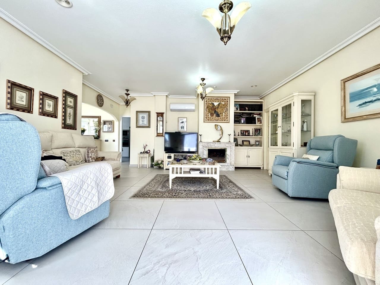 Chalet de 4 habitaciones en Pinar de Campoverde en venta - 460.000 € (Ref: 9735283)