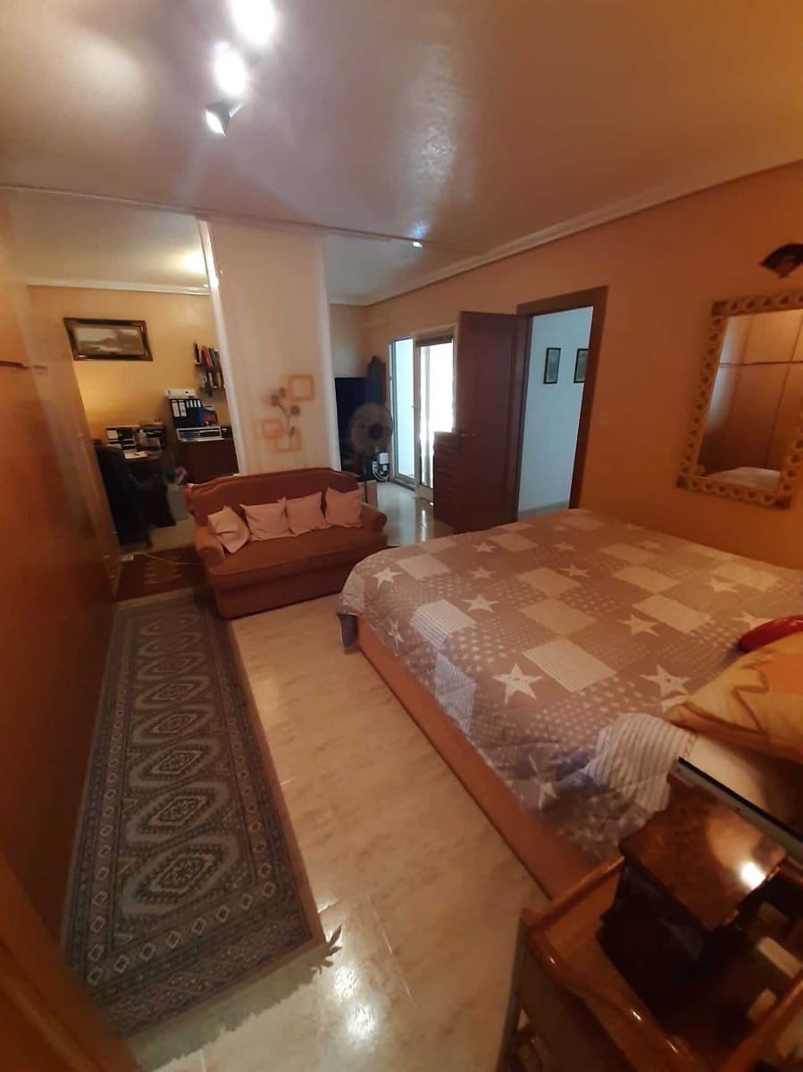 5 Zimmer Villa zu verkaufen in Orihuela Costa - 740.000 € (Ref: 9735286)