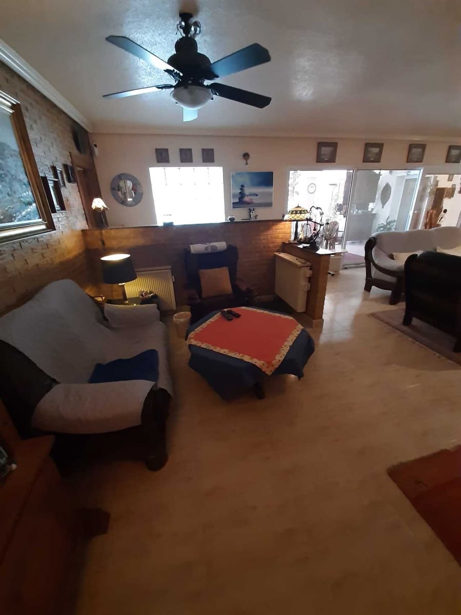 5 Zimmer Villa zu verkaufen in Orihuela Costa - 740.000 € (Ref: 9735286)