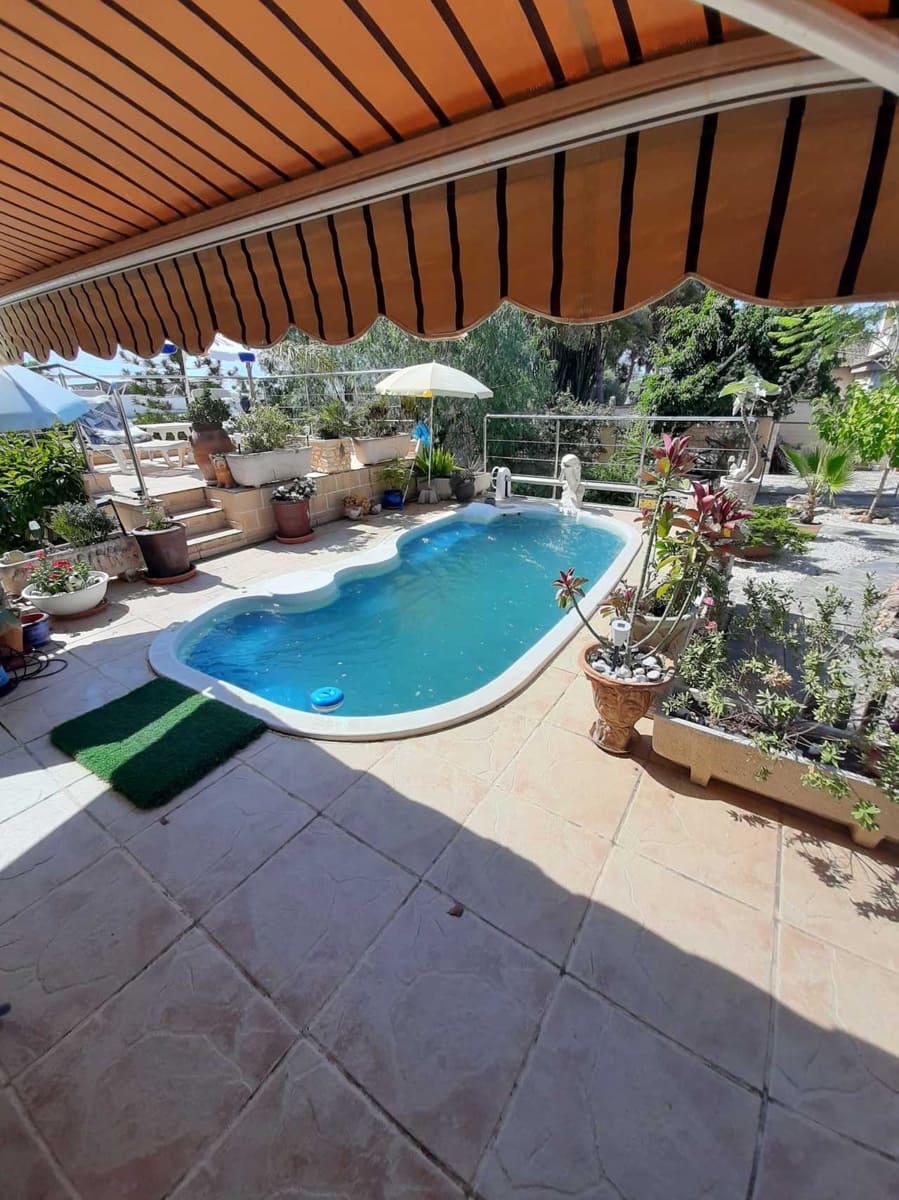 5 Zimmer Villa zu verkaufen in Orihuela Costa - 740.000 € (Ref: 9735286)