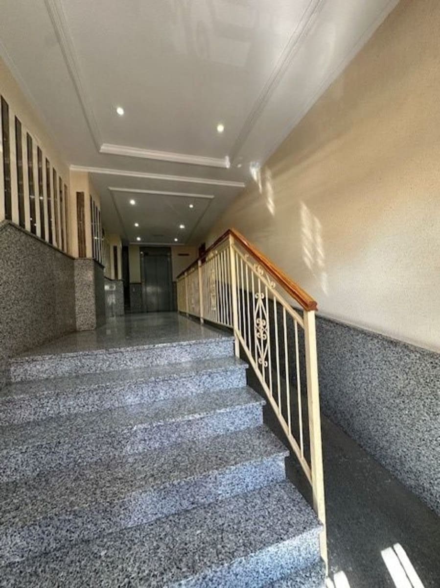 Apartamento de 2 habitaciones en Torrevieja en venta - 190.000 € (Ref: 9735298)