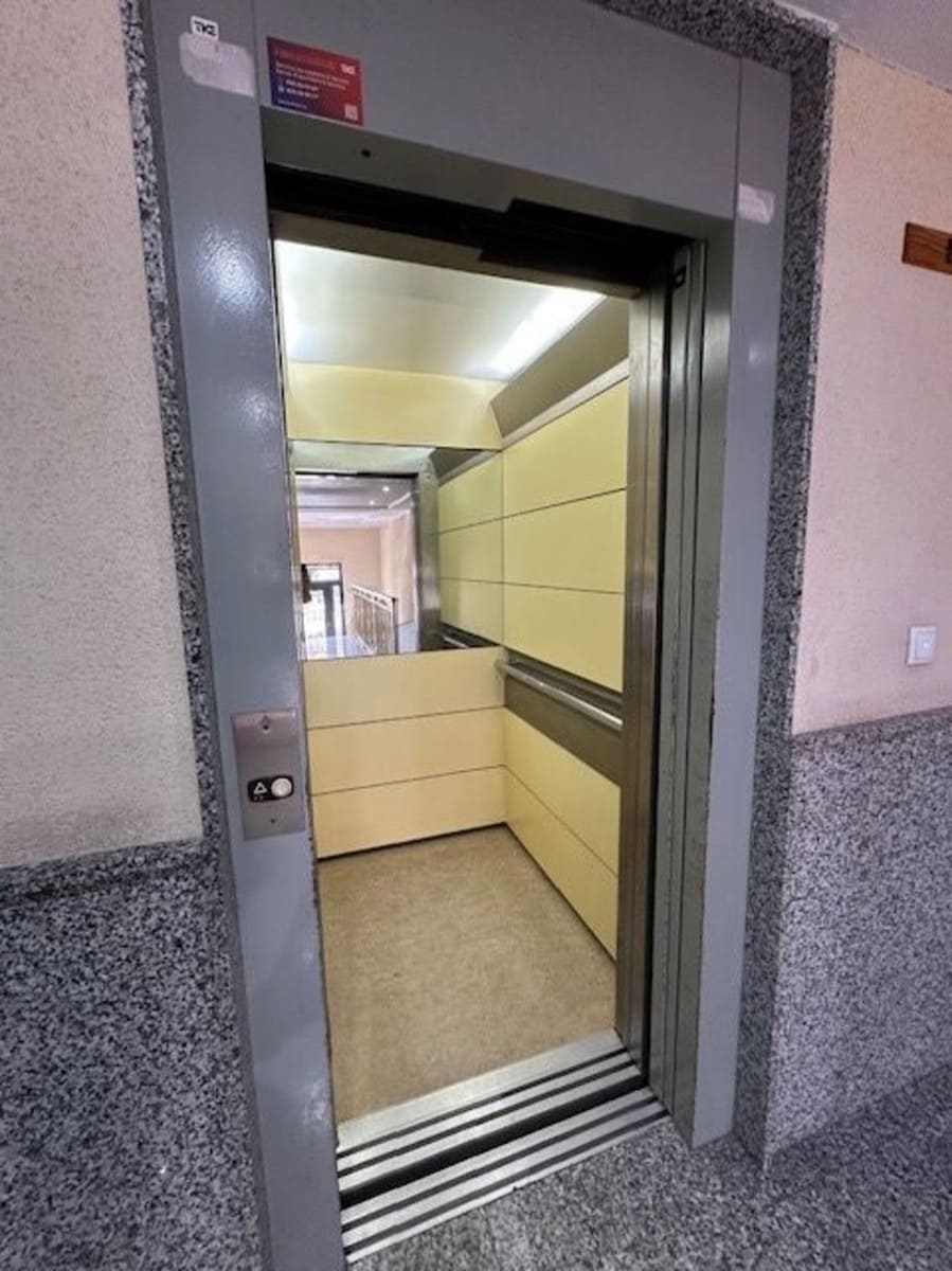 Apartamento de 2 habitaciones en Torrevieja en venta - 190.000 € (Ref: 9735298)