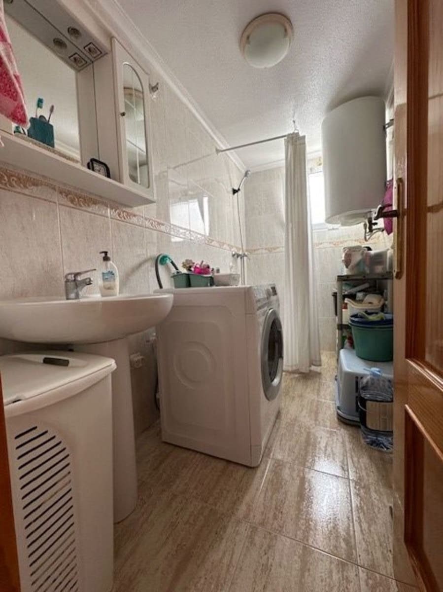 Apartamento de 2 habitaciones en Torrevieja en venta - 190.000 € (Ref: 9735298)