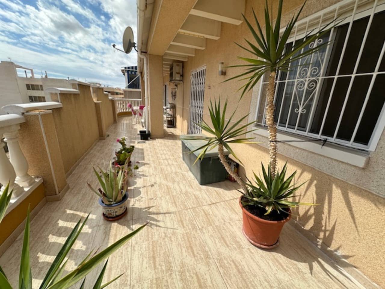 Apartamento de 2 habitaciones en Torrevieja en venta - 190.000 € (Ref: 9735298)