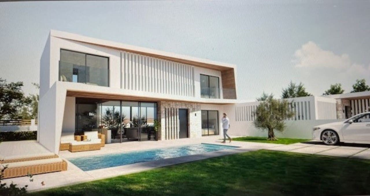 3 slaapkamer Villa te koop in Torrevieja - € 750.000 (Ref: 9735302)