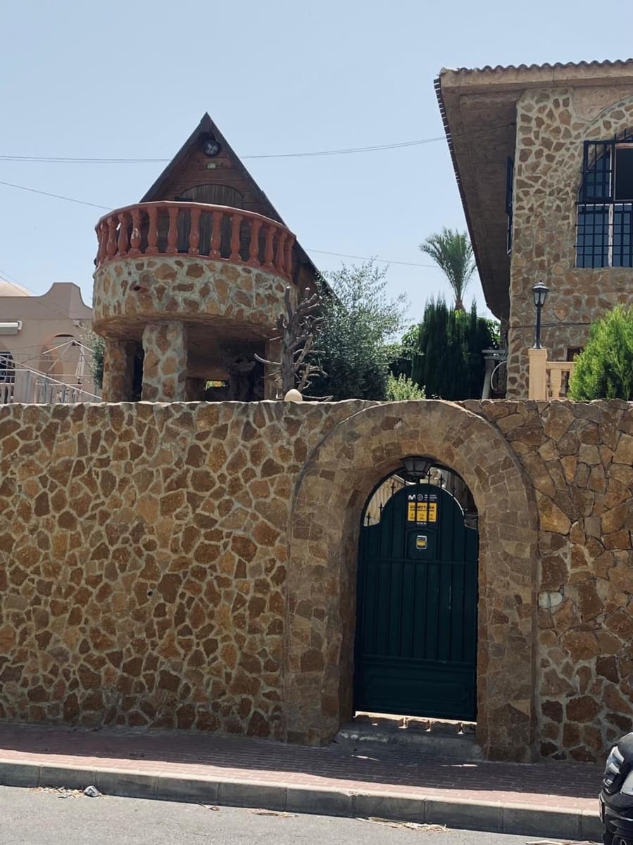 7 quarto Moradia para venda em Torrevieja - 545 000 € (Ref: 9735303)