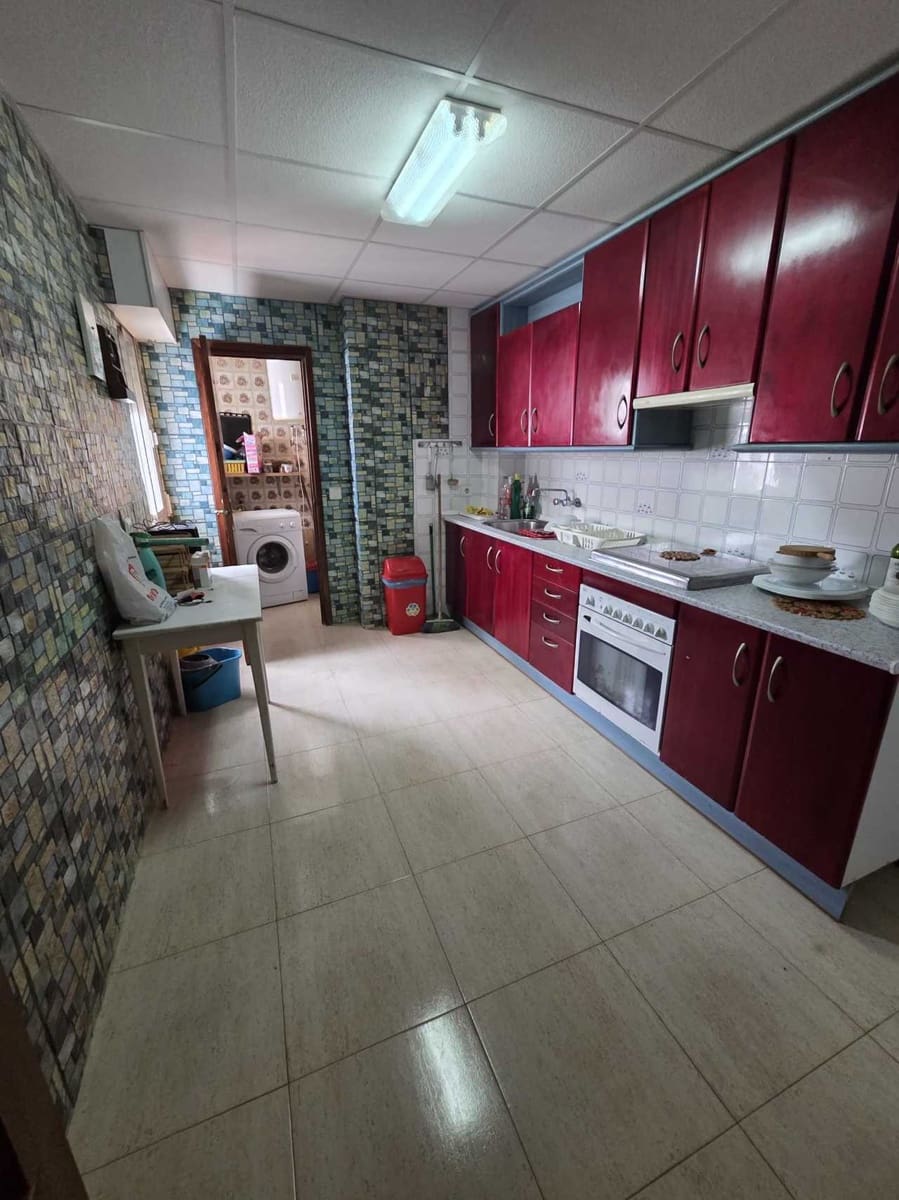 Apartamento de 2 habitaciones en Torrevieja en venta - 167.000 € (Ref: 9735311)