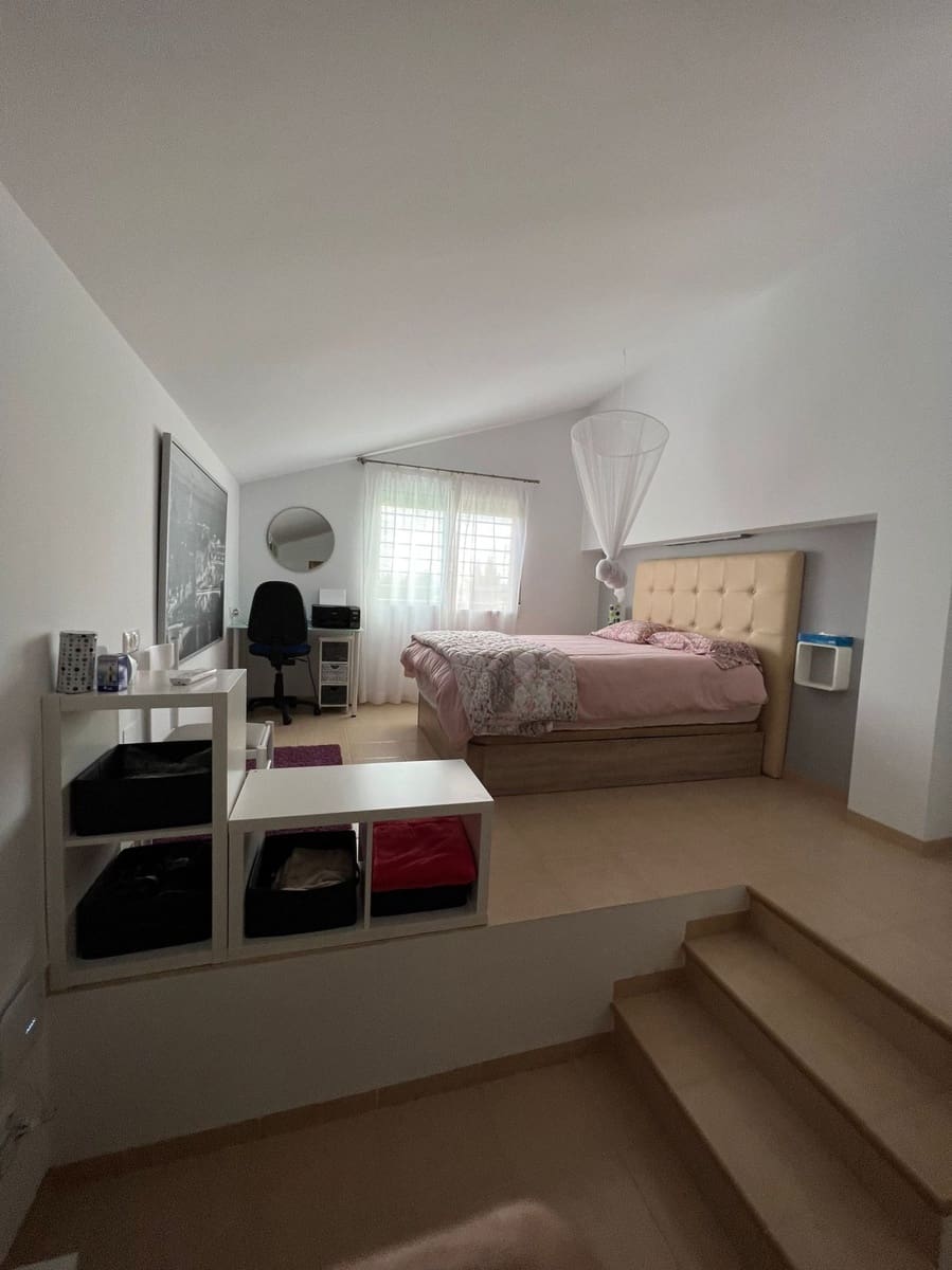 4 bedroom Villa for sale in Santomera with pool garage - € 355,000 (Ref: 9738295)