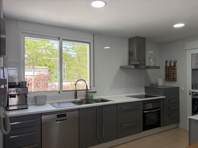 4 bedroom Villa for sale in Santomera with pool garage - € 354,995 (Ref: 9738295)