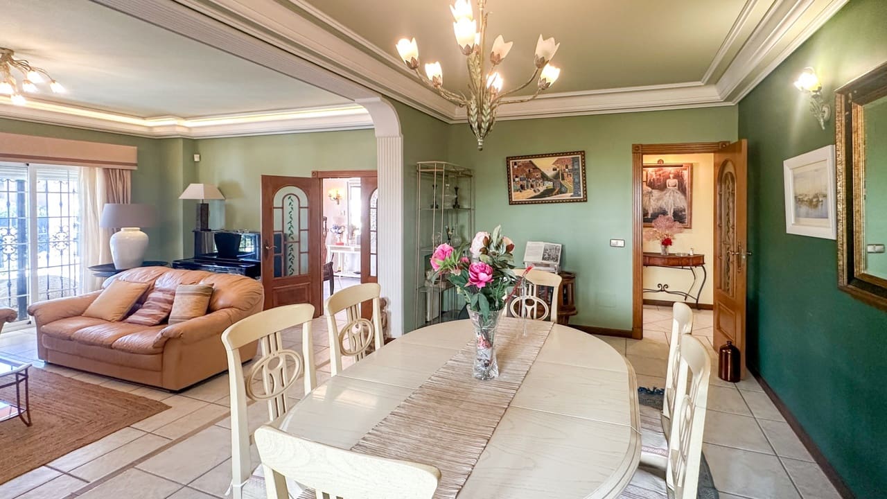 6 soverom Villa til salgs i La Mata - € 950 000 (Ref: 9738298)