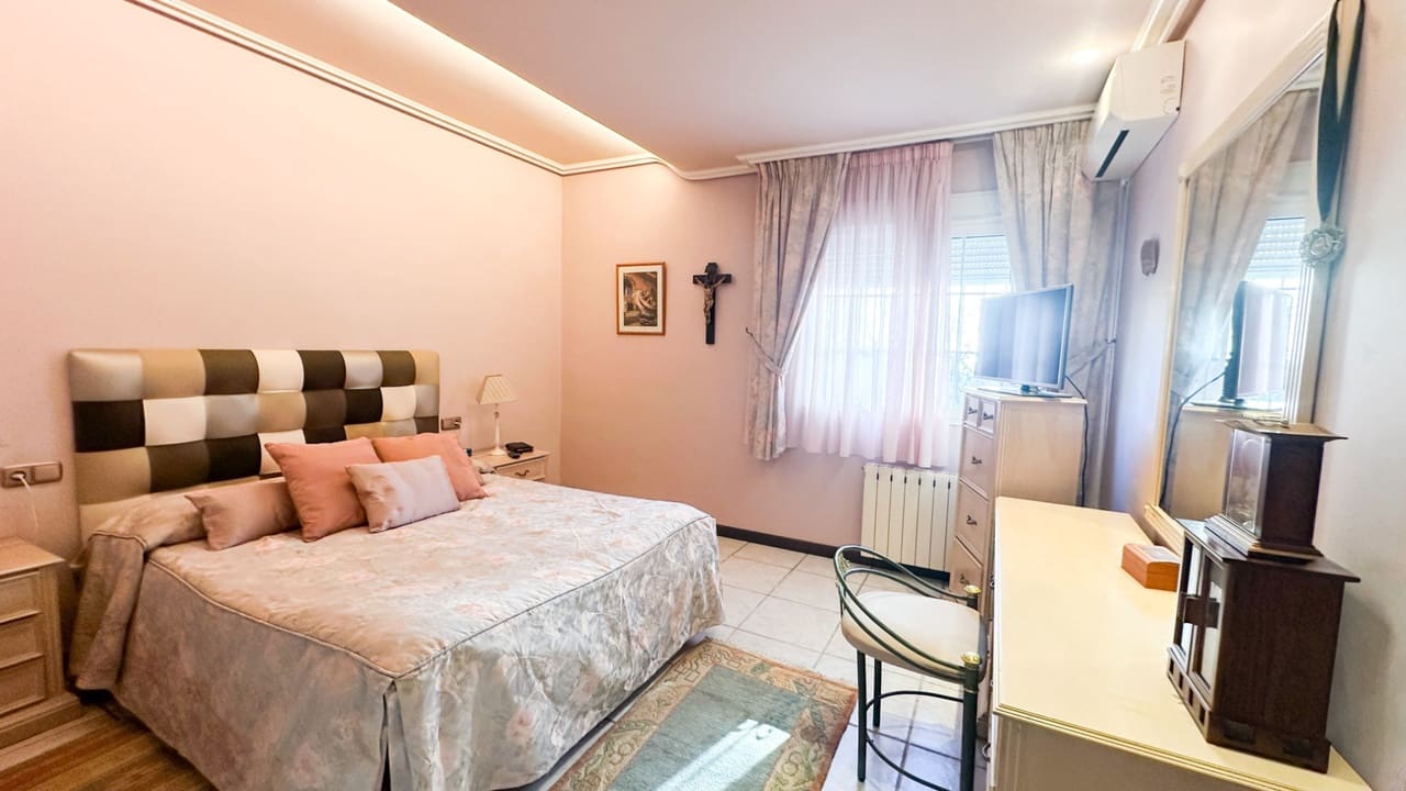 6 soverom Villa til salgs i La Mata - € 950 000 (Ref: 9738298)