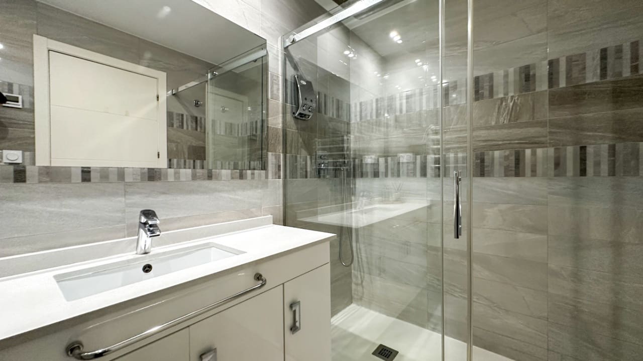 2 sovrum Lägenhet till salu i Torrevieja - 420 000 € (Ref: 9738300)