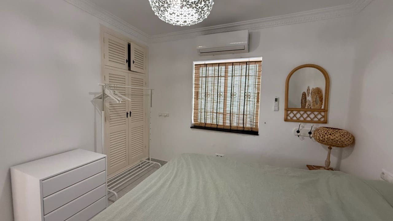 3 sypialnia Willa na sprzedaż w Torrevieja - 645 000 € (Ref: 9738301)