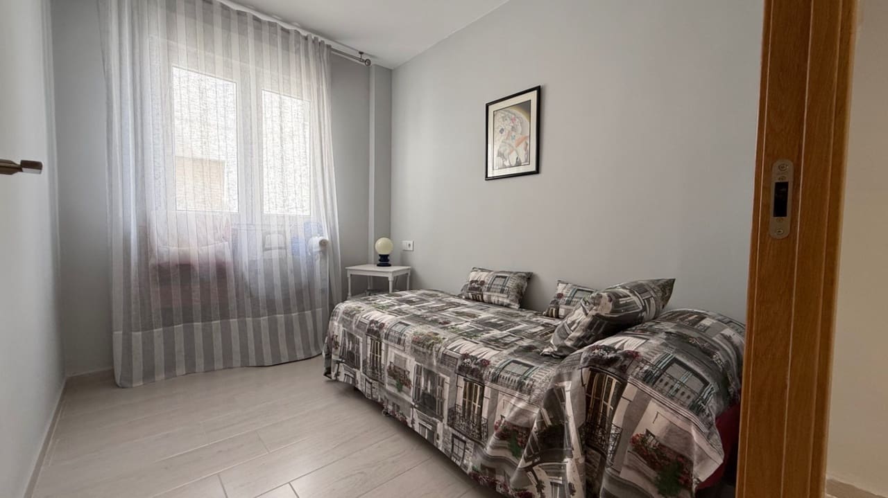 Apartamento de 3 habitaciones en Torrevieja en venta - 329.000 € (Ref: 9738305)