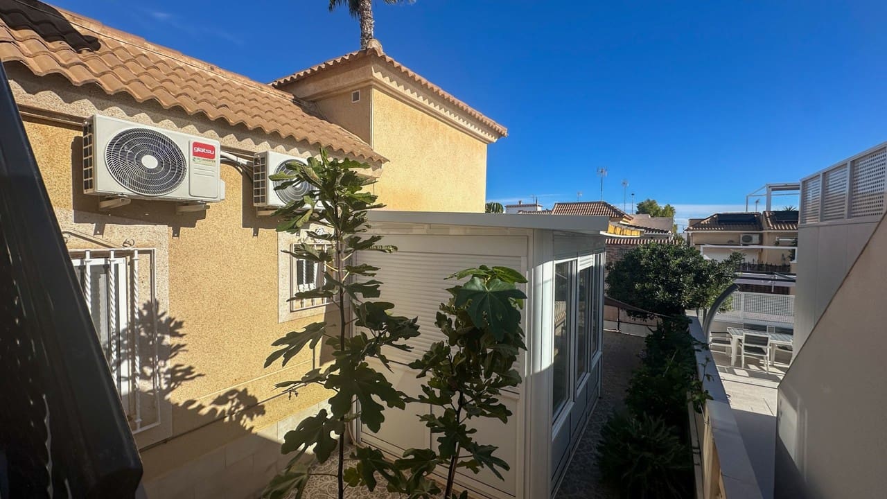 2 sypialnia Dom na sprzedaż w Torrevieja - 239 000 € (Ref: 9738310)