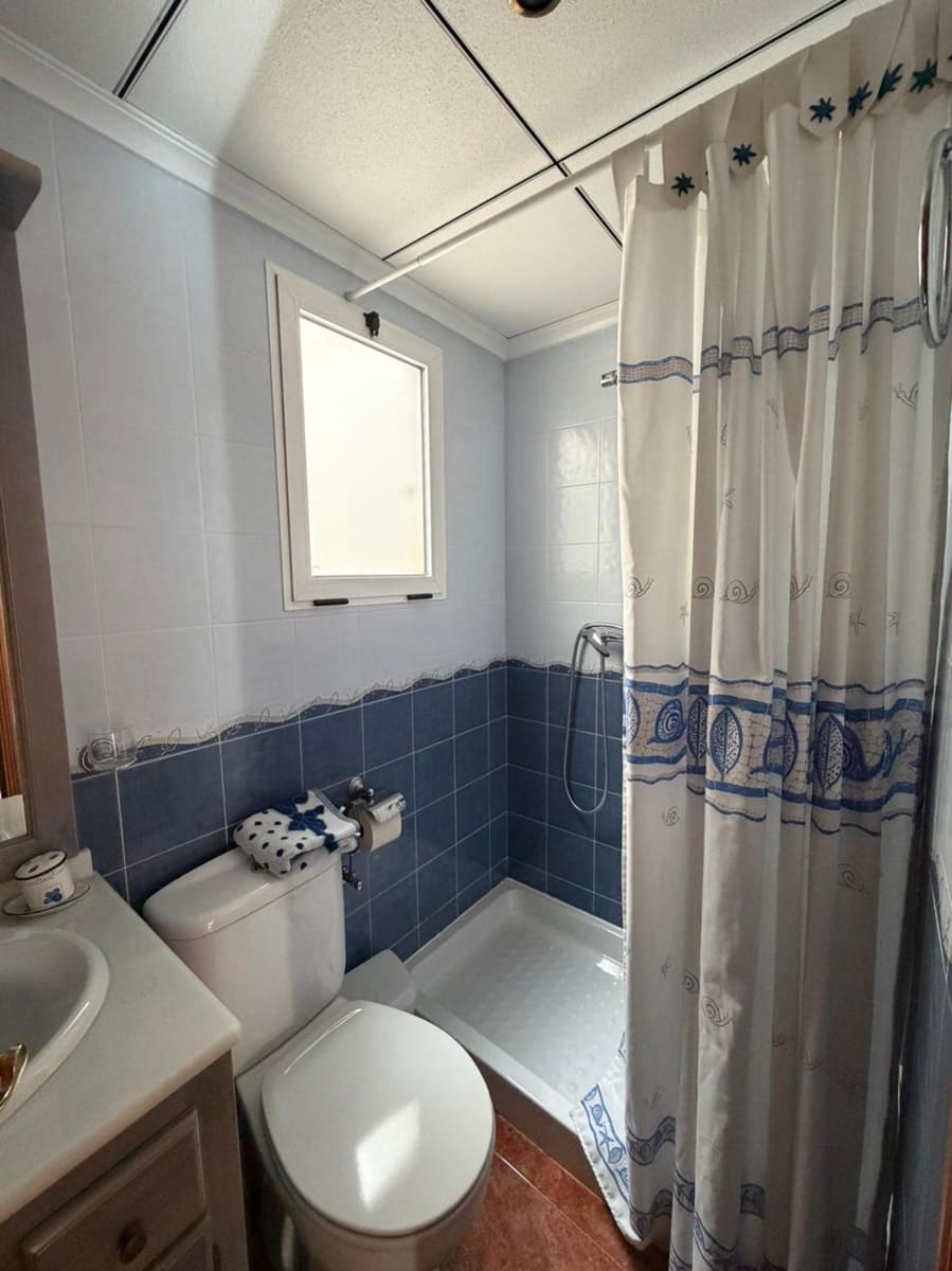 Casa de 3 habitaciones en Guardamar del Segura en venta - 360.000 € (Ref: 9738317)