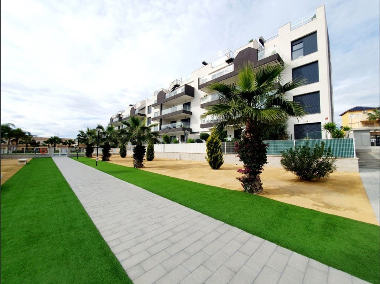 2 soveværelse Lejlighed til salg i Orihuela Costa med garage - € 249.900 (Ref: 9738319)