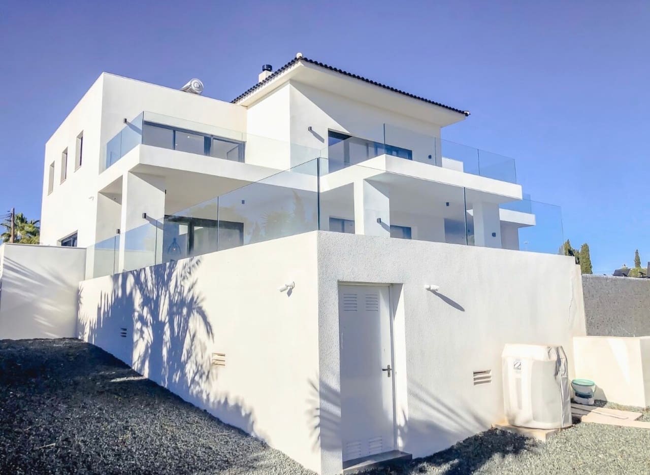 Chalet de 5 habitaciones en Ciudad Quesada en venta - 2.300.000 € (Ref: 9738321)