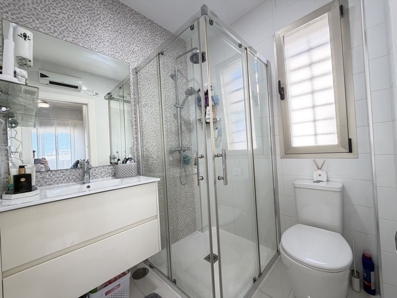 3 quarto Moradia para venda em Villamartin com piscina - 460 000 € (Ref: 9738322)