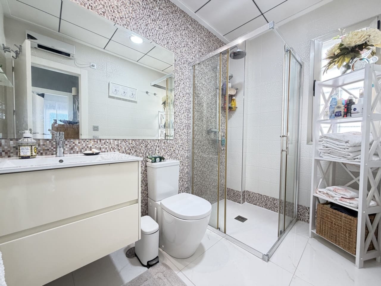 3 quarto Moradia para venda em Villamartin com piscina - 460 000 € (Ref: 9738322)