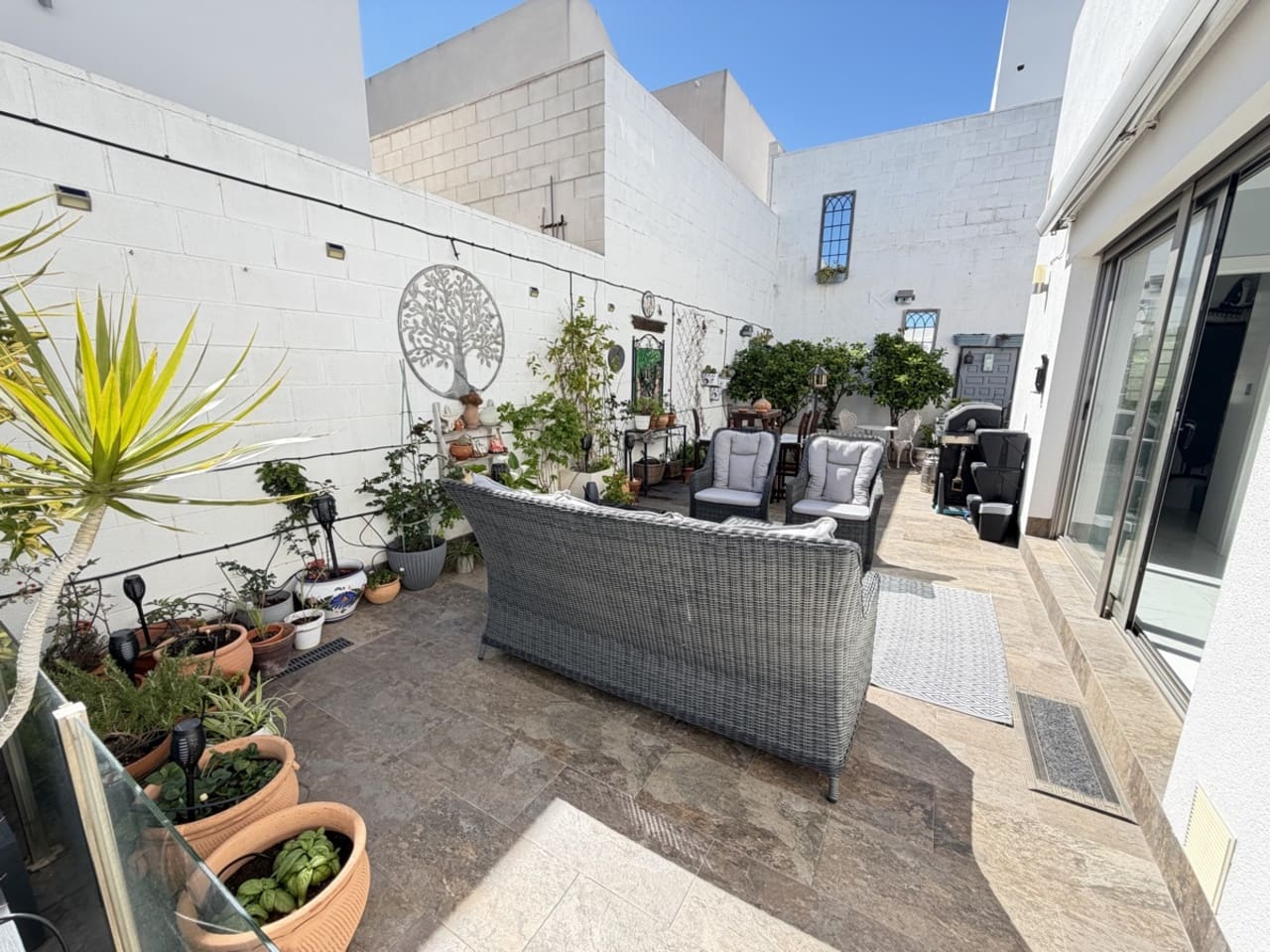 3 quarto Moradia para venda em Villamartin com piscina - 460 000 € (Ref: 9738322)